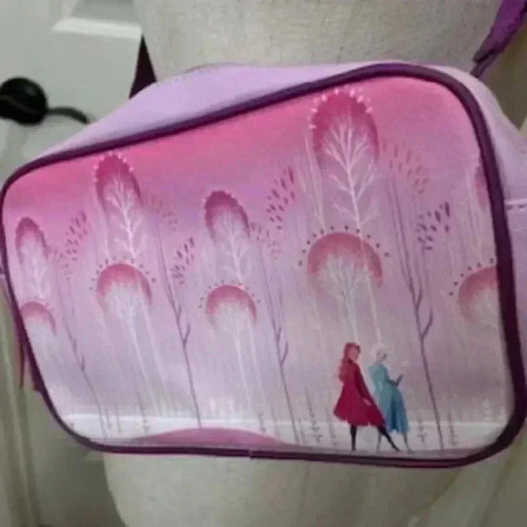 NEW‎ Disney Frozen Elsa And Anna Hip Pack Purse NWOT - Picture 6 of 11
